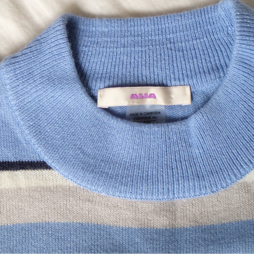 Cool Sweater - Picture 2 of 3